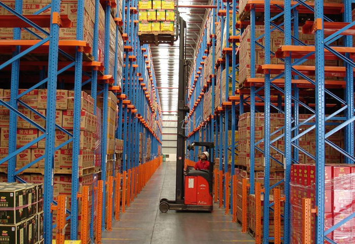 各行各業(yè)選擇倉儲(chǔ)貨架的技巧 山東倉儲(chǔ)貨架廠家